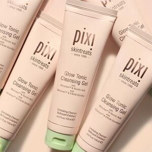 Pixi Beauty by Petra Glow Tonic Cleansing Gel